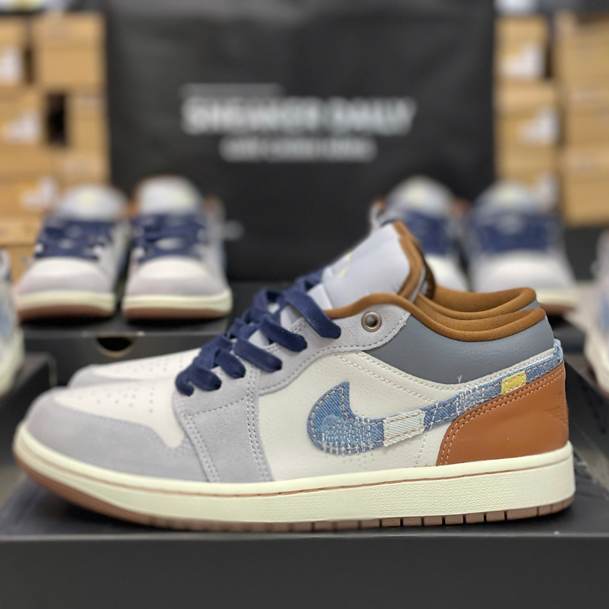 Giày Air Jordan 1 Low SE Phantom 'Denim' FZ5042-041