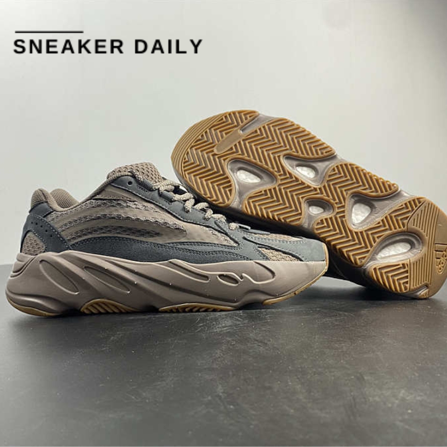 yeezy 700 v2 cement