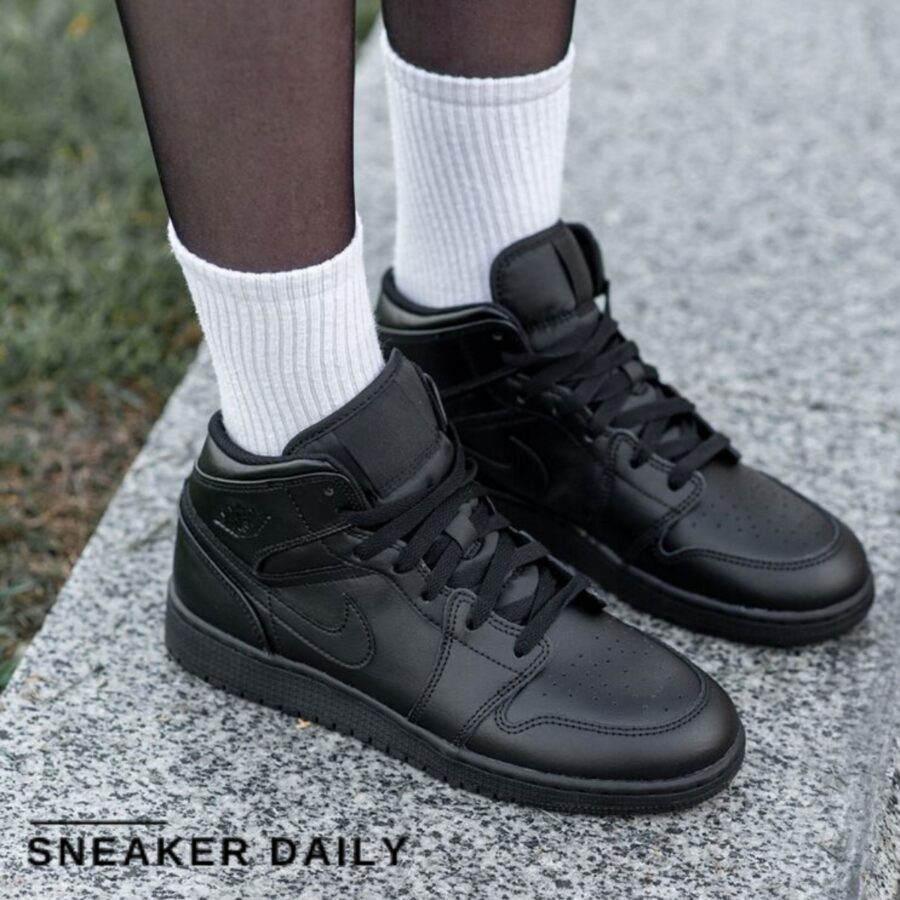 giày air jordan 1 mid 'triple black' 2022 (gs) 554725-093