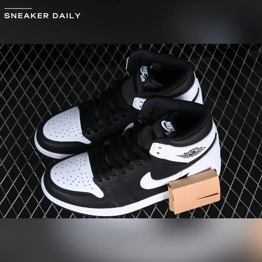 Giày Air Jordan 1 Retro High OG 'Black White 2.0' DZ5485-010