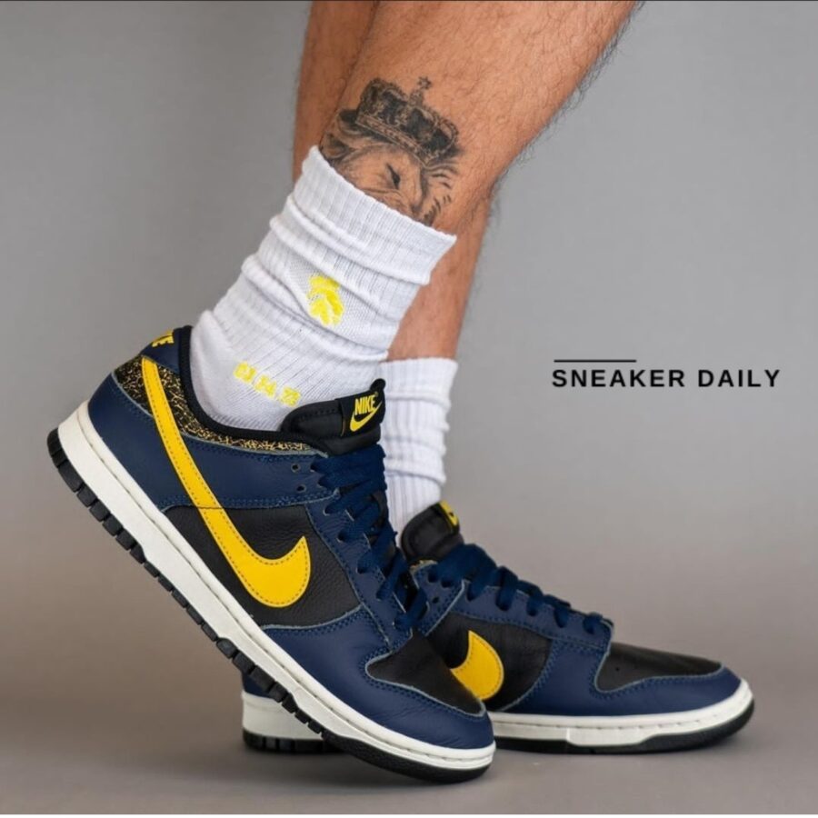 giày nike dunk low 'vintage michigan' fz4014-010