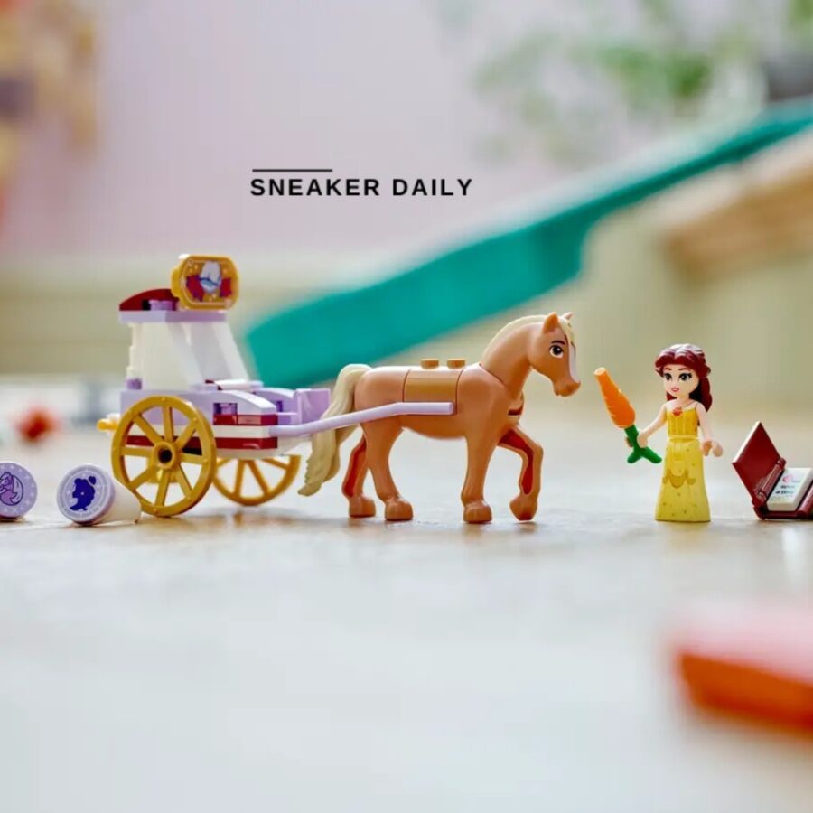 lego belle's storytime horse carriage 43233