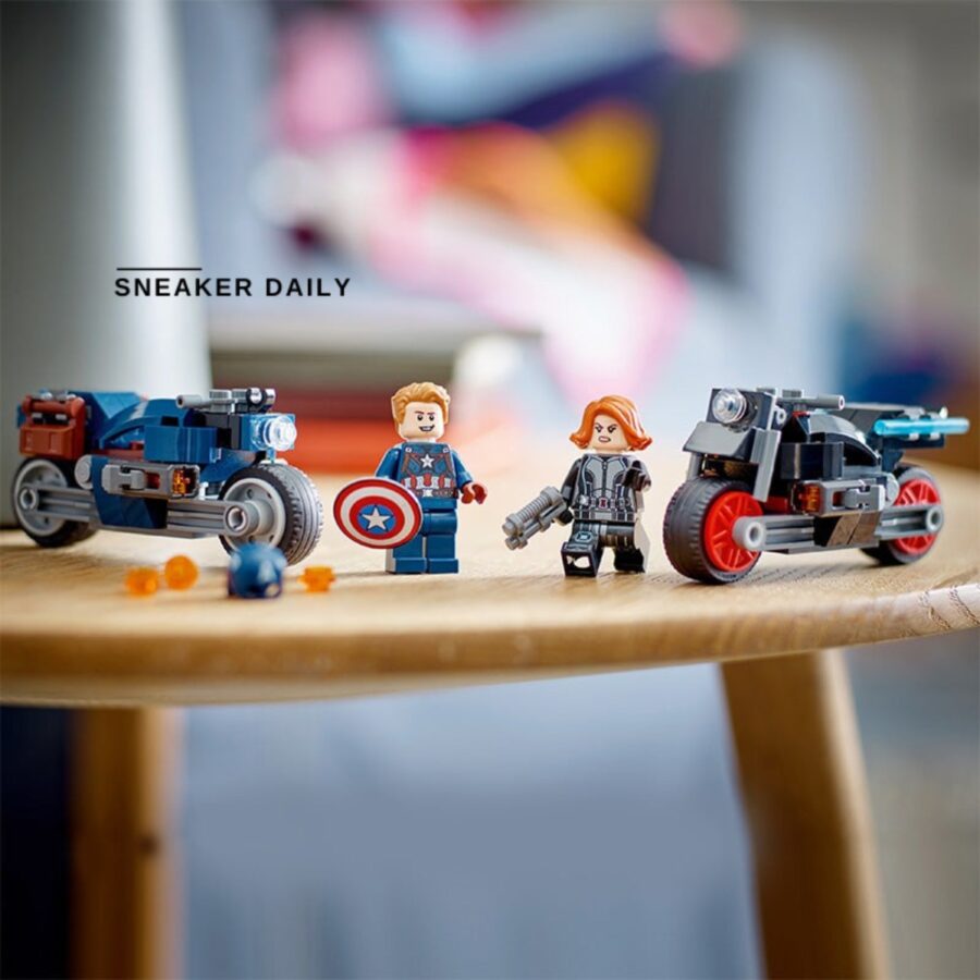 lego black widow & captain america motorcycles 76260