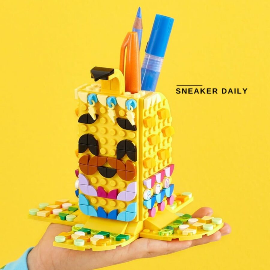 lego cute banana pen holder 41948