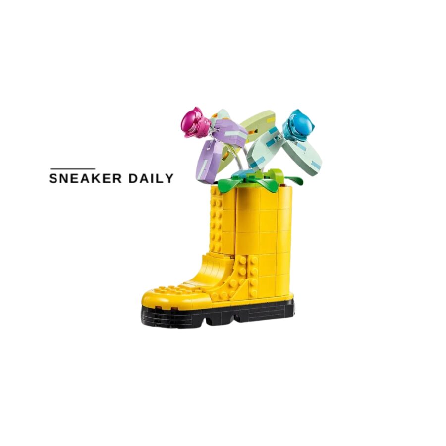 lego flowers in watering can 31149