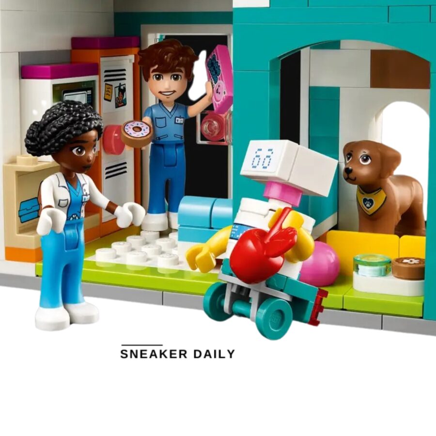 lego heartlake city hospital 42621