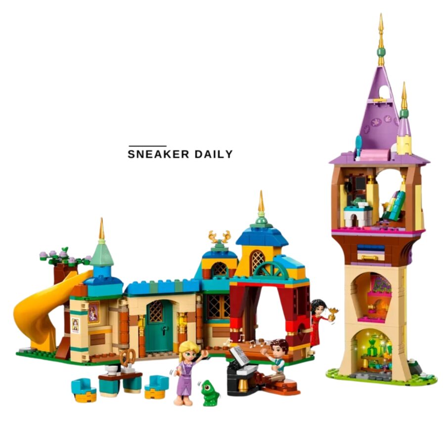 lego rapunzel's tower & the snuggly duckling 43241