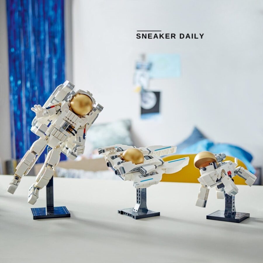 lego space astronaut 31152