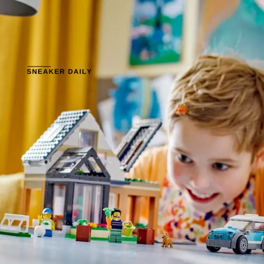 lego family house and electric car 60398