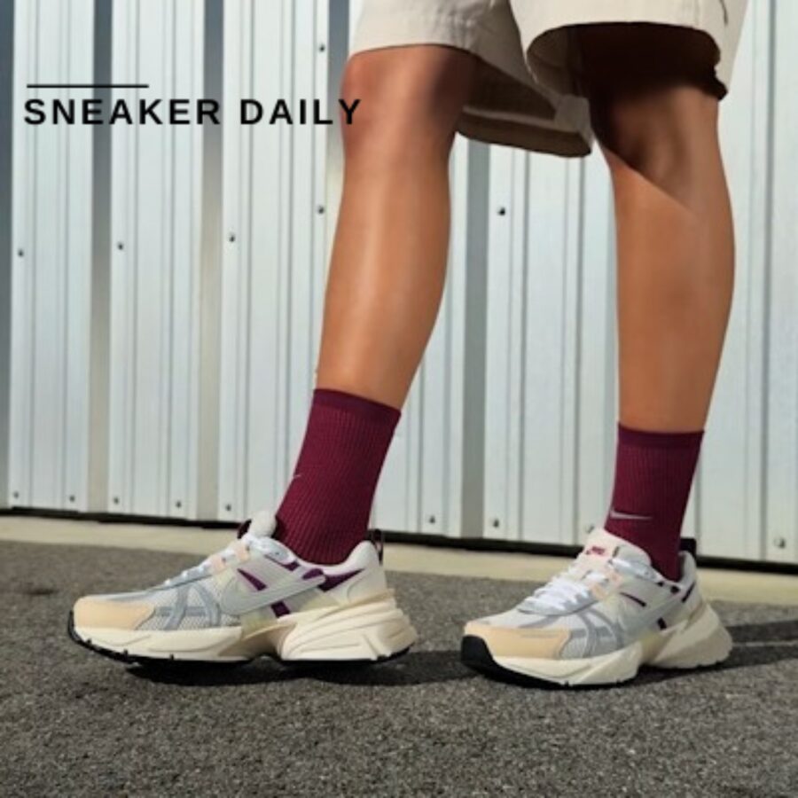 giày nike v2k run premium 'light bone viotech' (wmns) hf4305-072