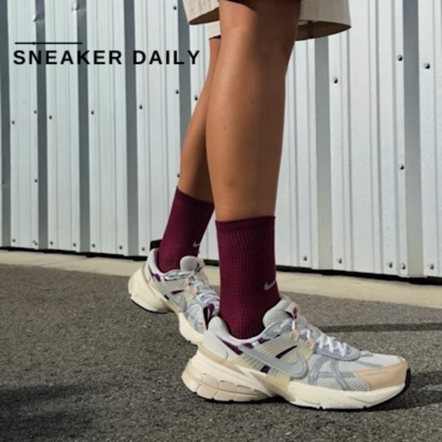 giày nike v2k run premium 'light bone viotech' (wmns) hf4305-072