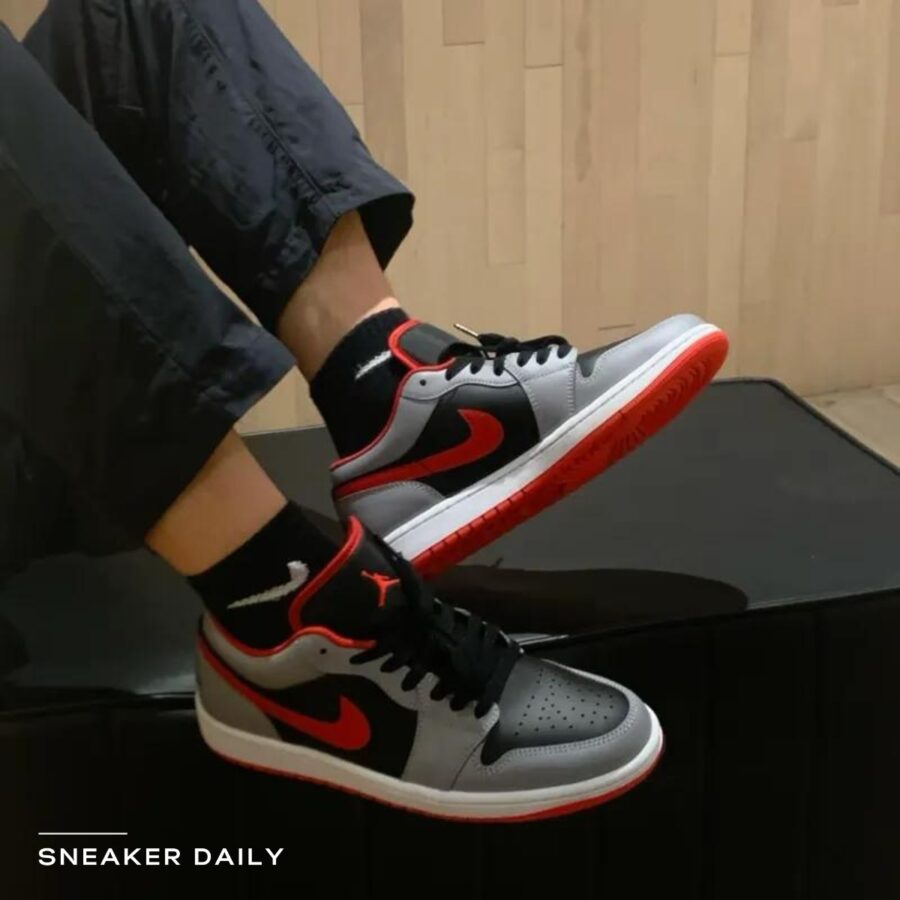 giày air jordan 1 low 'black light smoke grey gym red' 553558-060