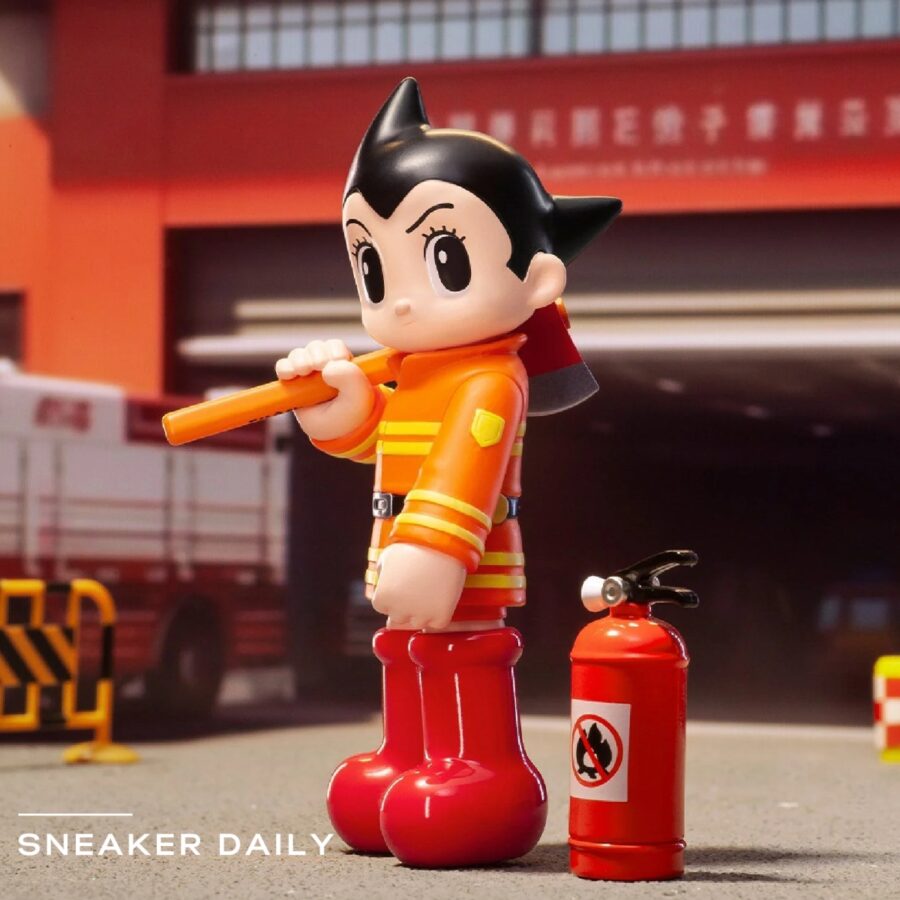 mô hình đồ chơi pop mart astro boy cuộc sống đa dạng 6941848226808