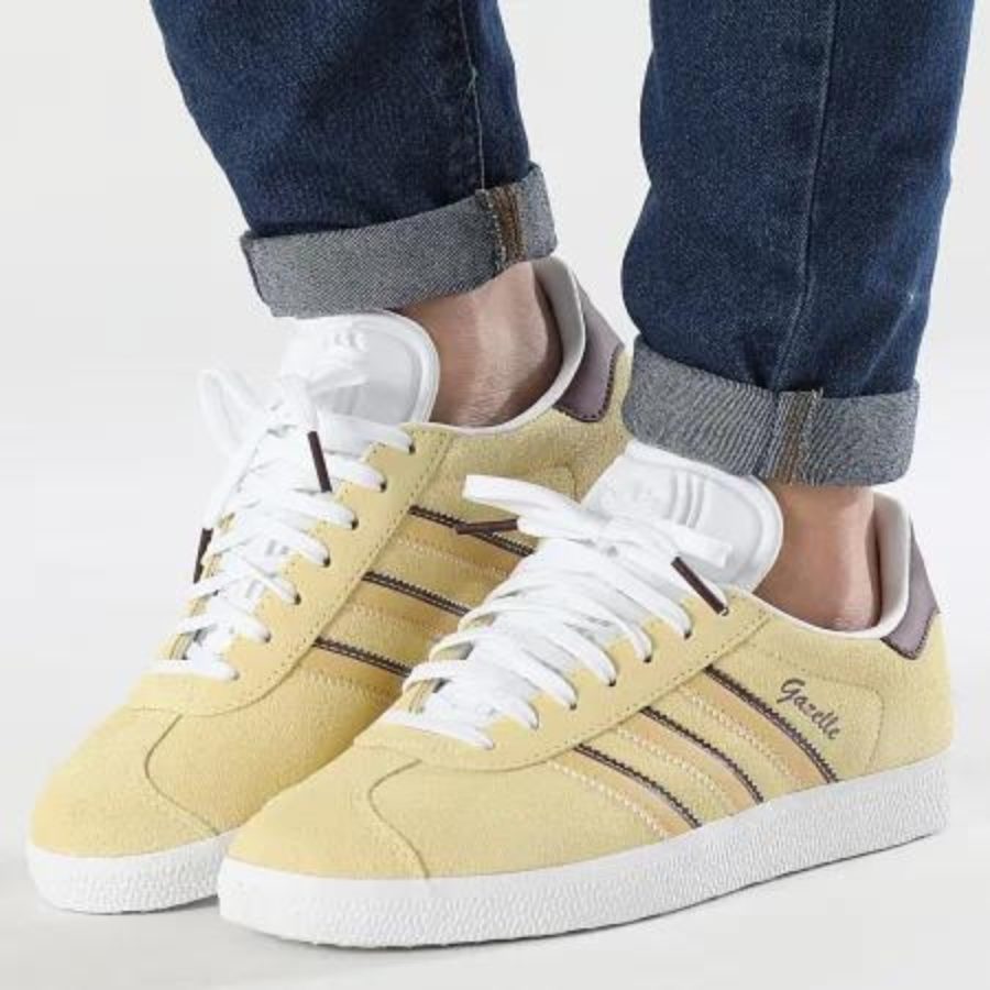 giày adidas gazelle 'almost yellow maroon' (wmns) ie0443