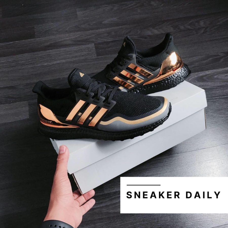 giày adidas ultraboost 'metallic gold' eg8102