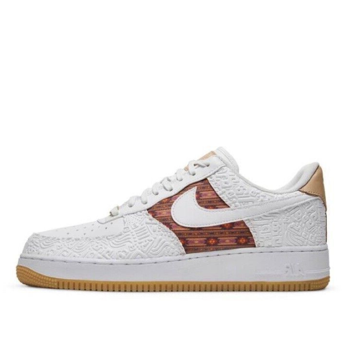 mẫu giày sneaker hot nhất mới phát hành tháng 6 (2)