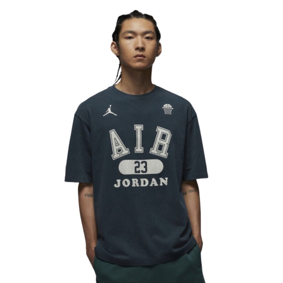 áo air jordan brand greatness 1985 graphic t-shirt asia sizing 'navy' hm4902-478