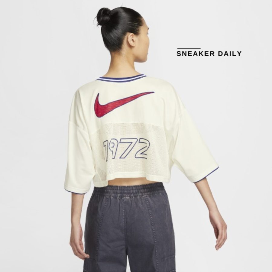 áo nike sportswear graphic crop jersey asia sizing 'beige red' hf6288-133
