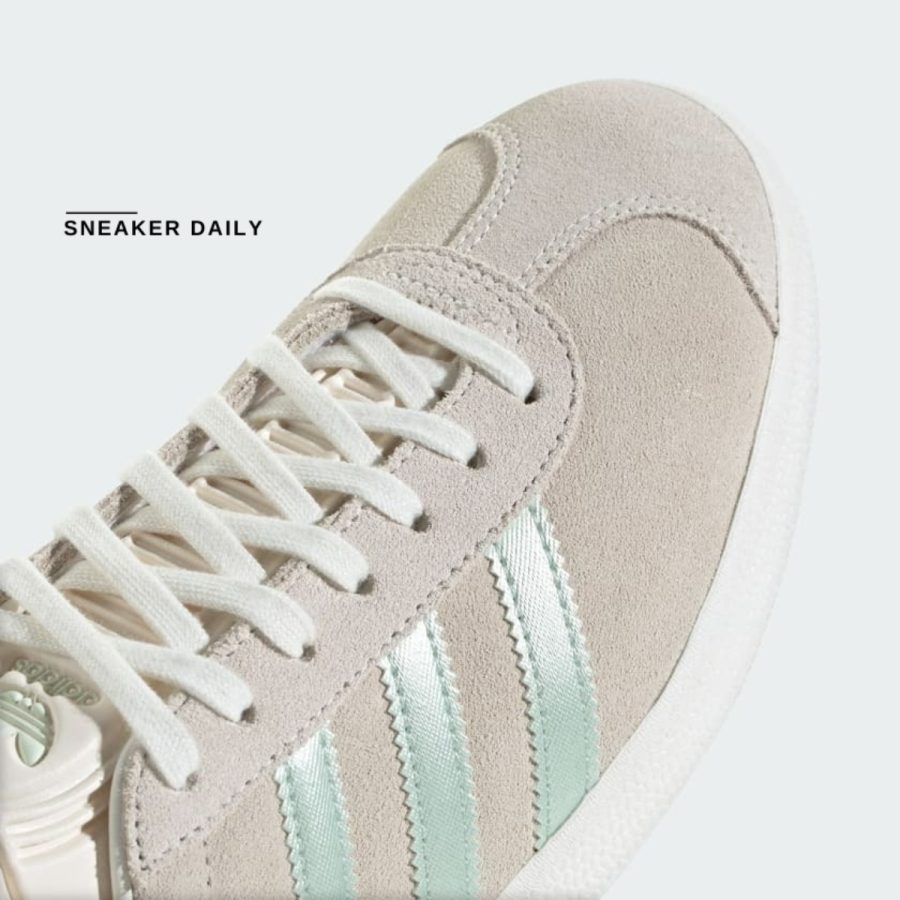 giày adidas gazelle 'off white / linen green met.' ig4398