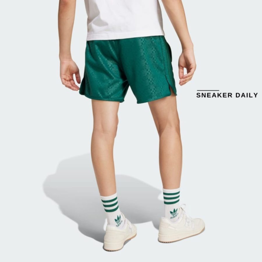 quần adidas '80s embossed 3-stripes sprinter shorts - collegiate green jc6515