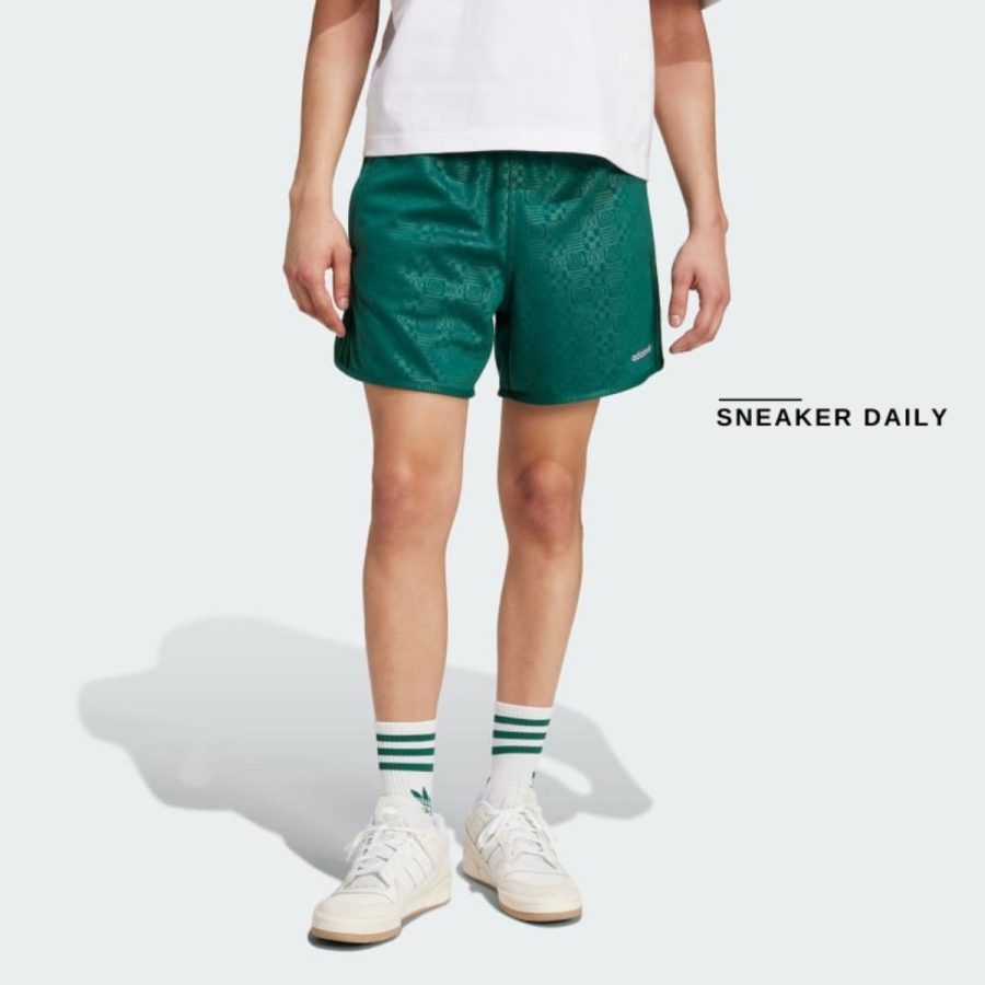 quần adidas '80s embossed 3-stripes sprinter shorts - collegiate green jc6515