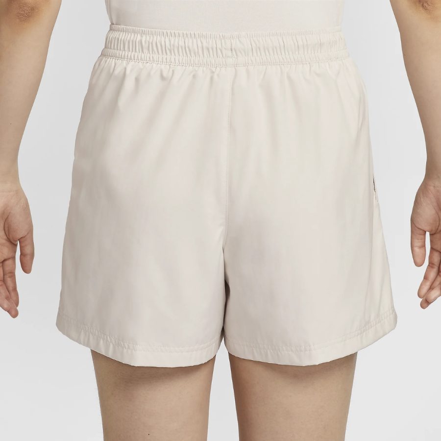 quần nike sportswear classic woven women's mid-rise shorts fv7558-104