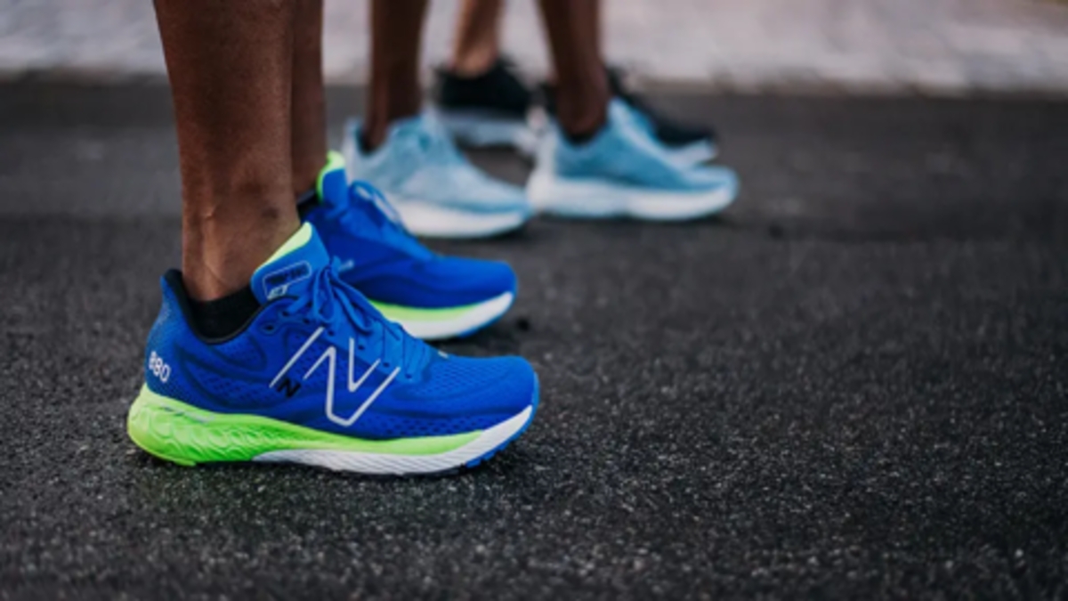 giày chạy bộ new balance