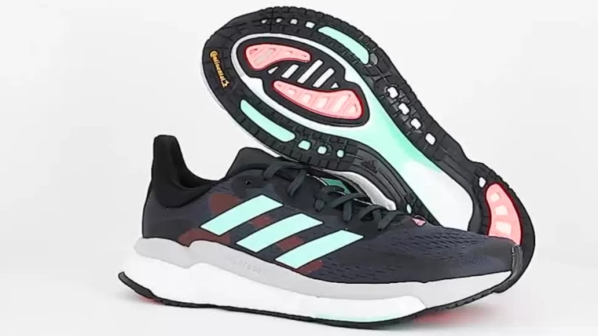 giày chạy bộ adidas 