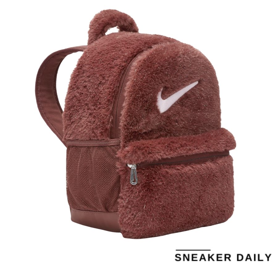 balo nike older kids' faux fur backpack (11l) fz1330-231