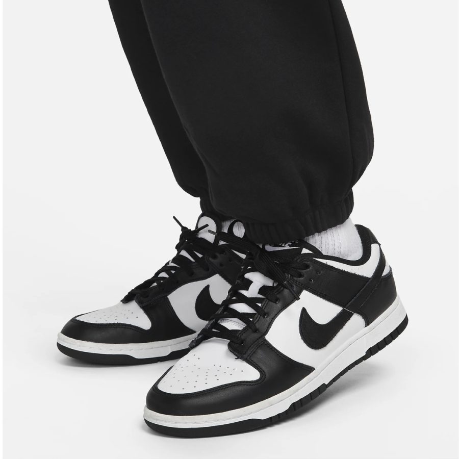 quần nike sportswear club fleece women's mid-rise oversized sweatpants dq5801-010