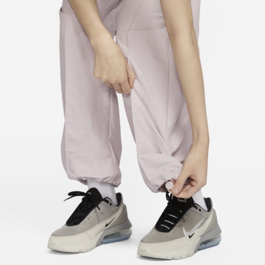 quần nike sportswear women's mid-rise sun protection woven pants fq3589-019