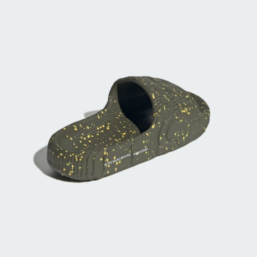 dép adidas adilette 22 "olive strata spark" ig9263