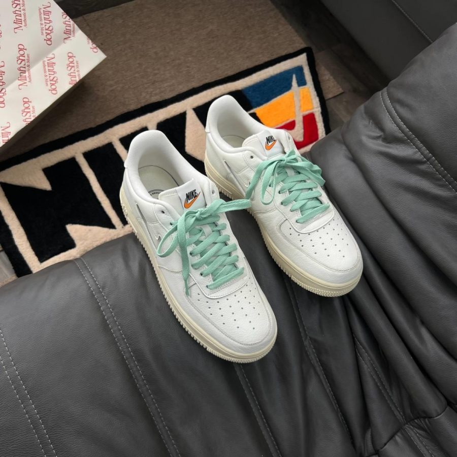 giày nike air force 1 low bijou ‘gold’ do9785-100