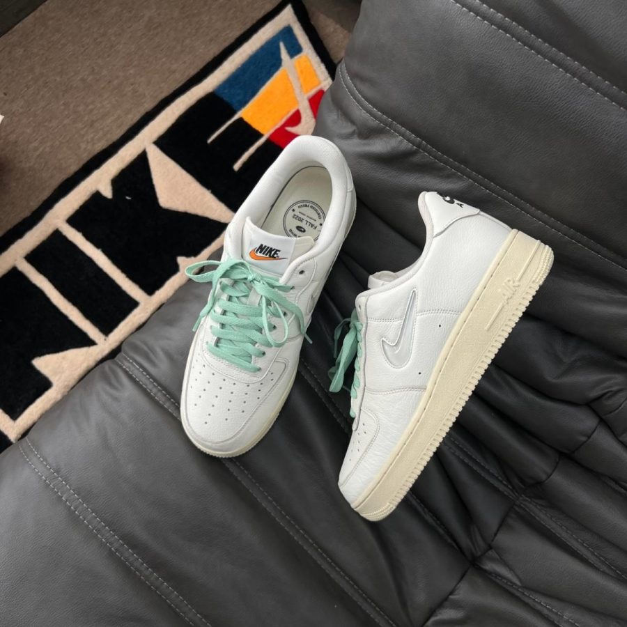 giày nike air force 1 low bijou ‘gold’ do9785-100