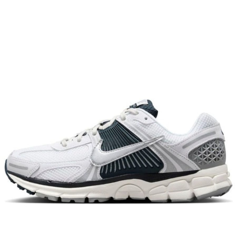 giày (wmns) nike air zoom vomero 5 'white armory navy' hv2412-100