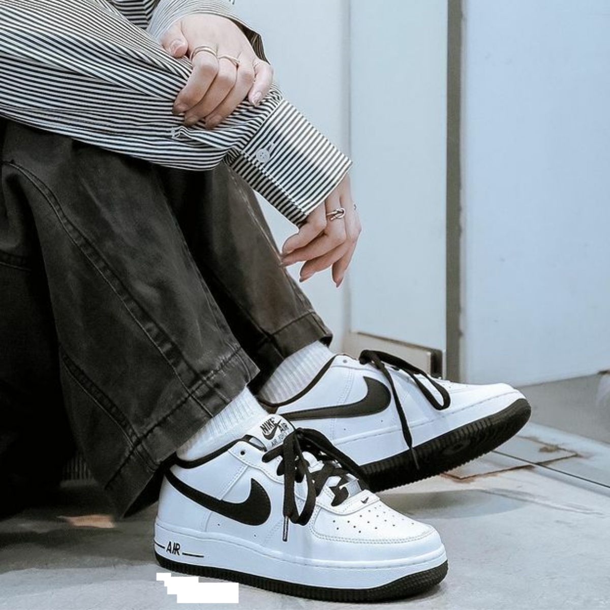 nike white black air force 1
