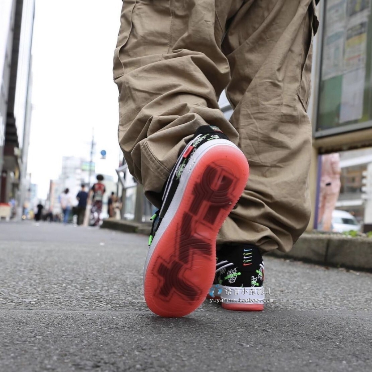 giày nike air force 1 07 lv8 worldwide 'black white red' da1343-003 (3) giày nike air force 1 07 lv8 worldwide 'black white red' da1343-003