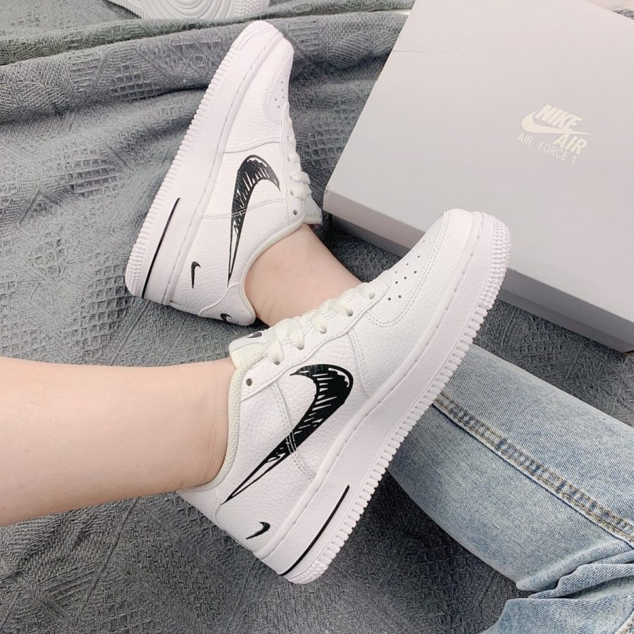 giày nike air force 1 low 'doodle swoosh - white black' dm3177-100