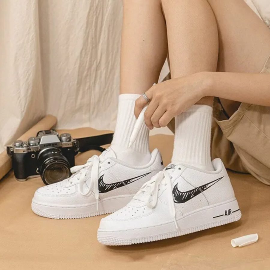 giày nike air force 1 low 'doodle swoosh - white black' dm3177-100