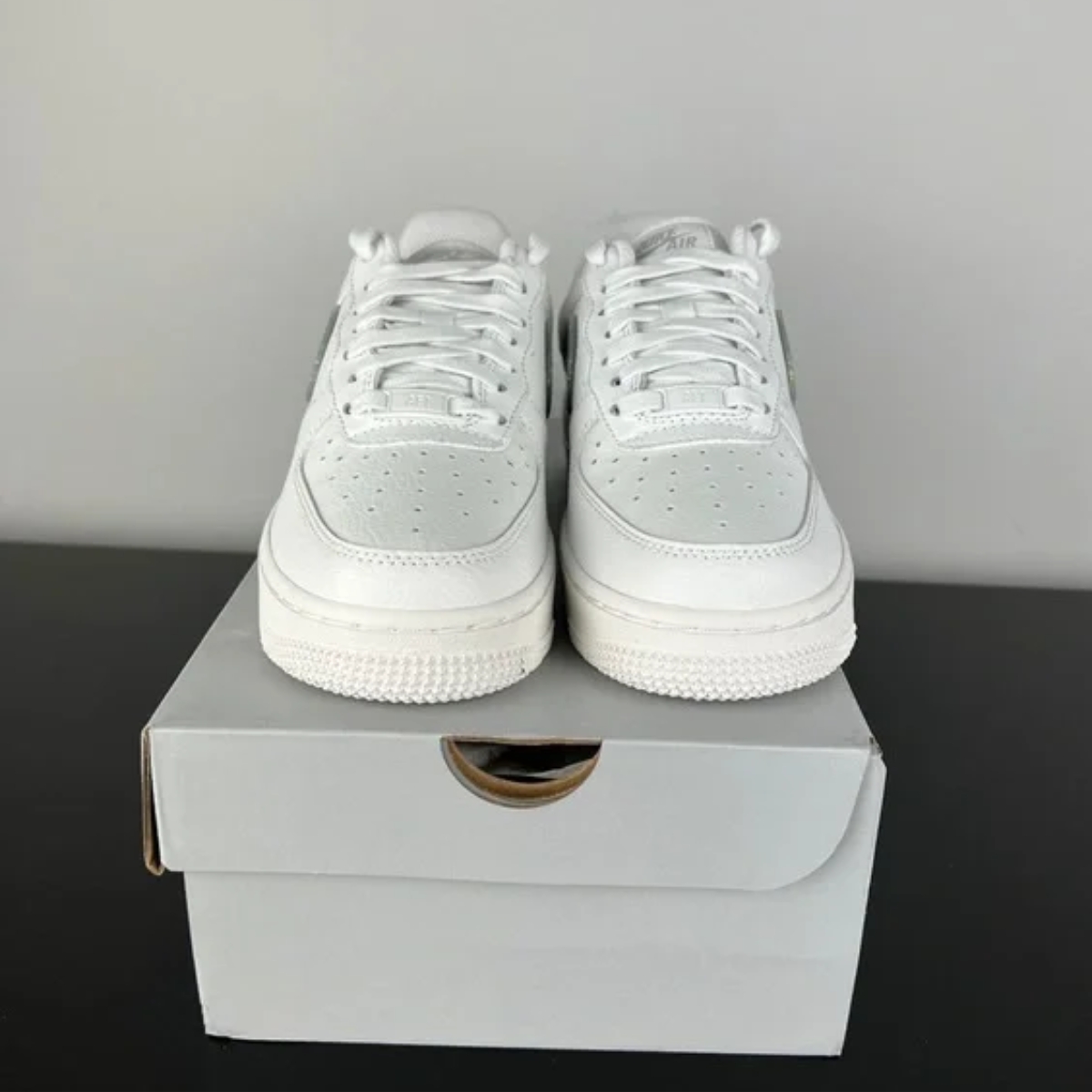 giày nike air force 1 low ‘white gold glitter swoosh’ dh4407-101 (5) giày nike air force 1 low ‘white gold glitter swoosh’ dh4407-101