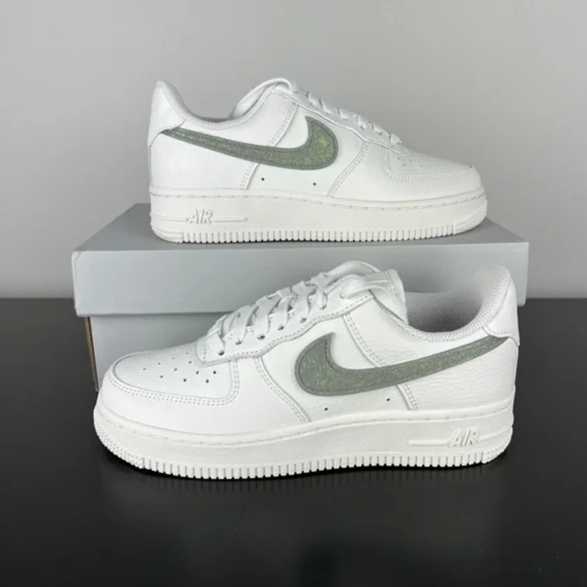 giày nike air force 1 low ‘white gold glitter swoosh’ dh4407-101 (6) giày nike air force 1 low ‘white gold glitter swoosh’ dh4407-101