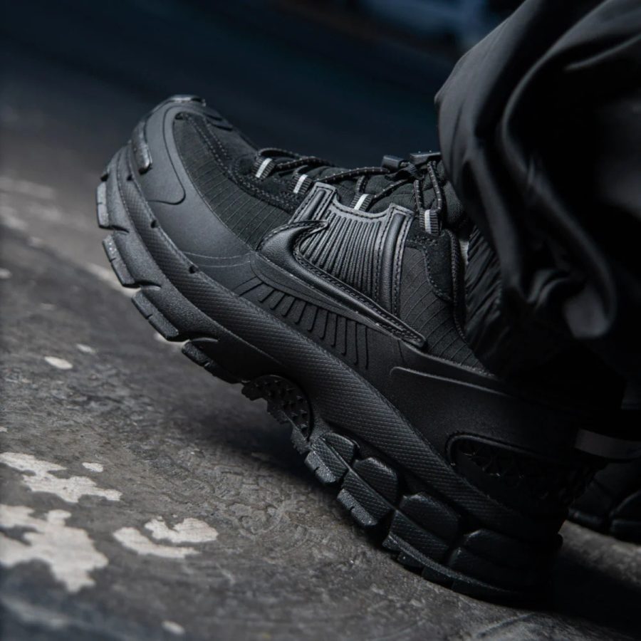 giày nike air zoom vomero 5 roam 'black racer blue' hq2181-004