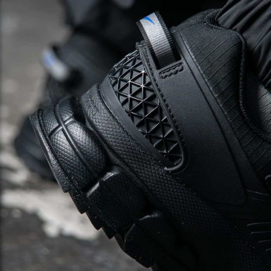 giày nike air zoom vomero 5 roam 'black racer blue' hq2181-004