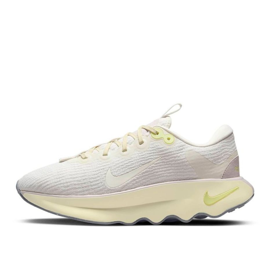 giày nike women's motiva 'platinum violet cashmere' hj7323-030