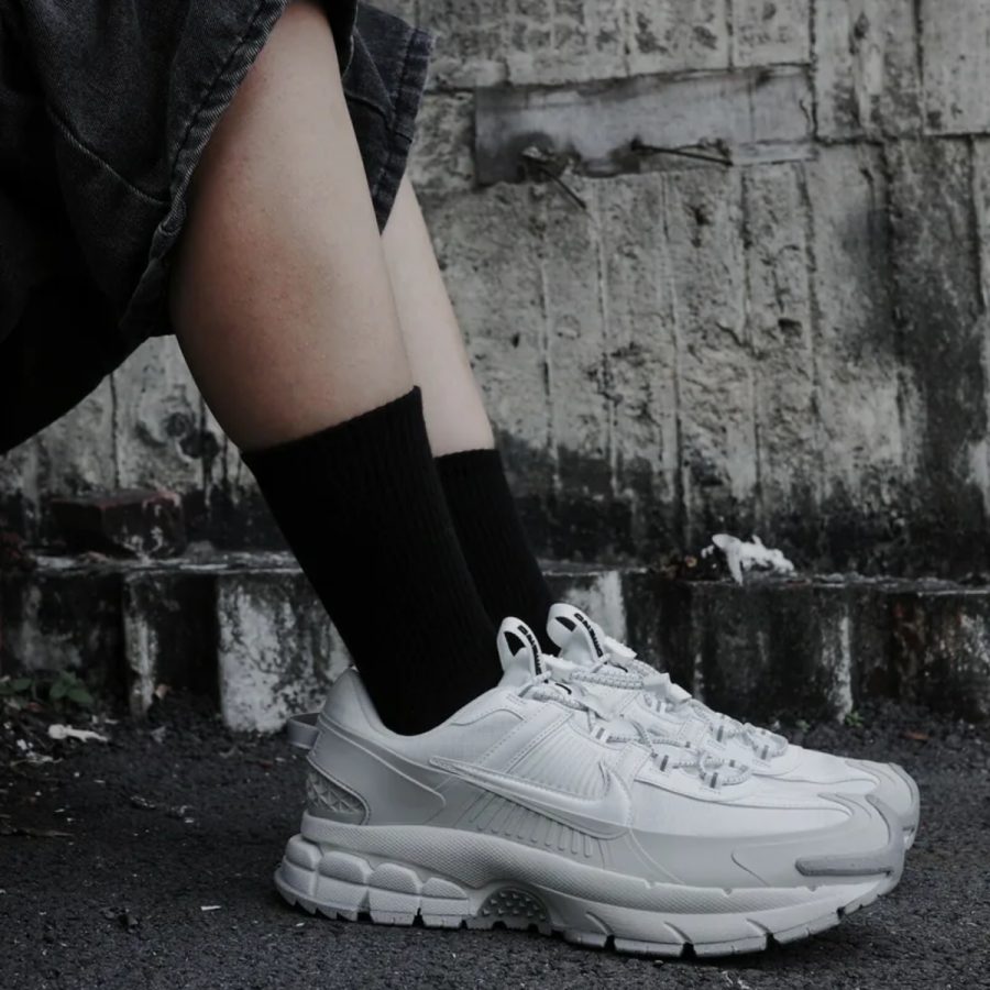 giày nike zoom vomero roam 'summit white light bone' hv6410-100