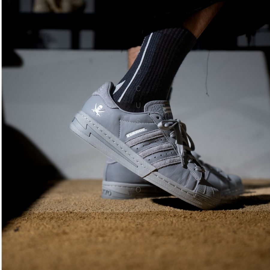 giày adidas x neighborhood superstar 'cement grey' ie6115