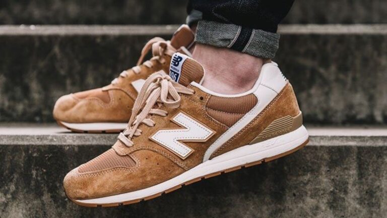 Top 10 mẫu giày nâu đốn tim mọi tín đồ thời trang