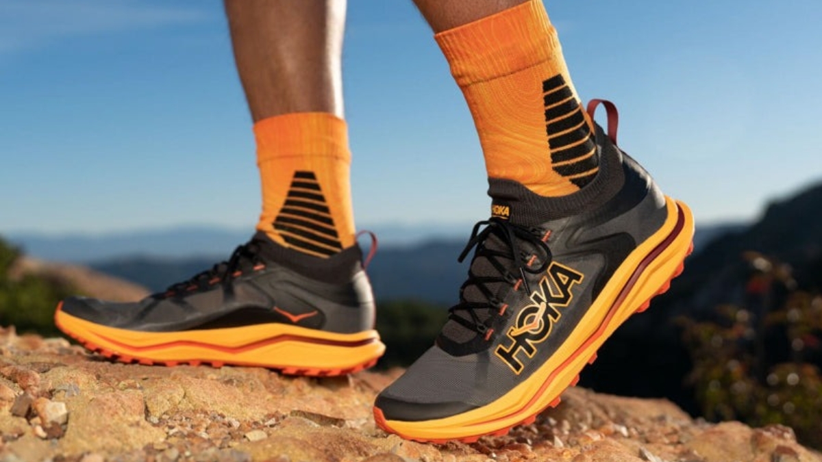 giày chạy bộ hoka