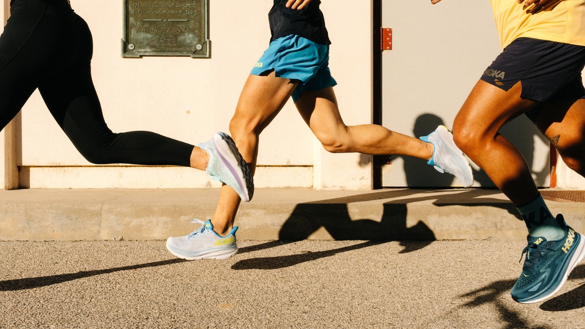 giày chạy bộ hoka