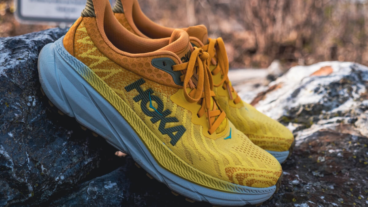 giày chạy bộ hoka